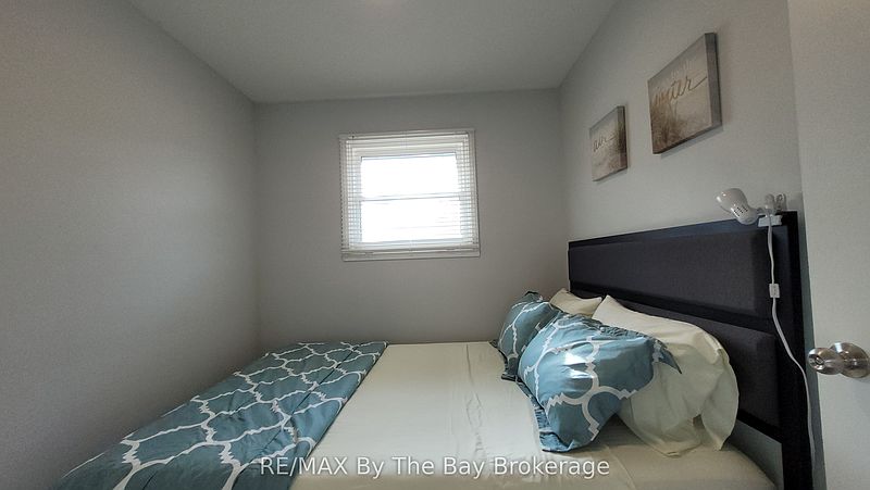 Wasaga Beach House for rent - 5 Bedrooms — photo 16