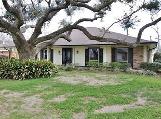 423 River Oaks Dr, Luling, LA 70070