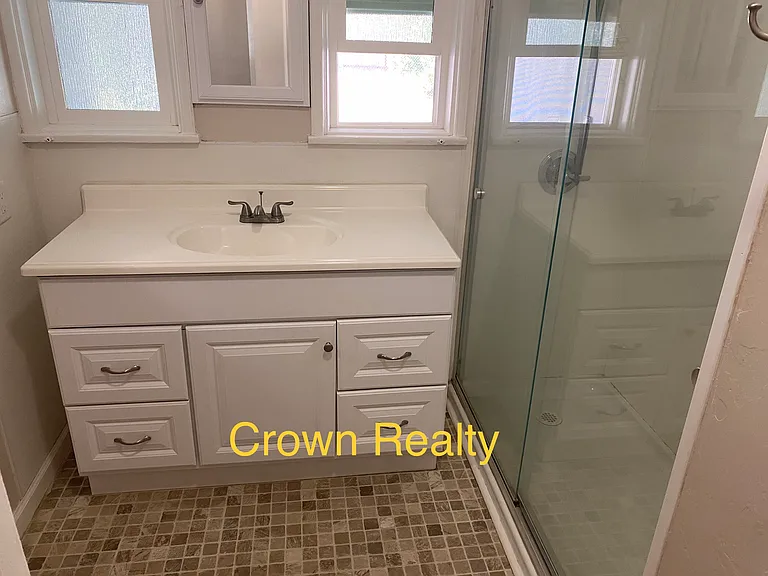950 Windsor Dr — Photo 28