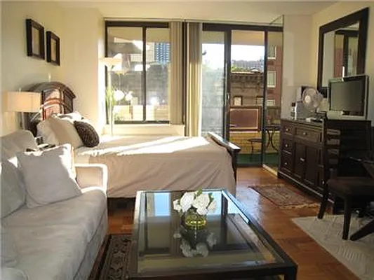 Rented by Metropolitan Res. Partners | media 55