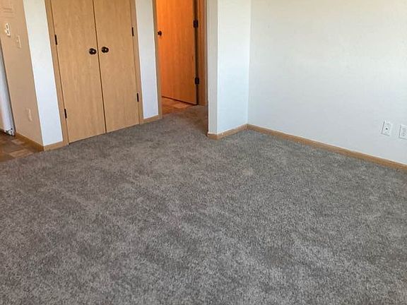 5th image of 619 Kellogg Ave #2