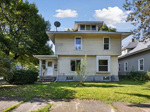 3rd image of 535 Benjamin Ave SE