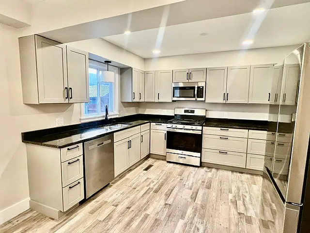 209 Cyndy St — Photo 4