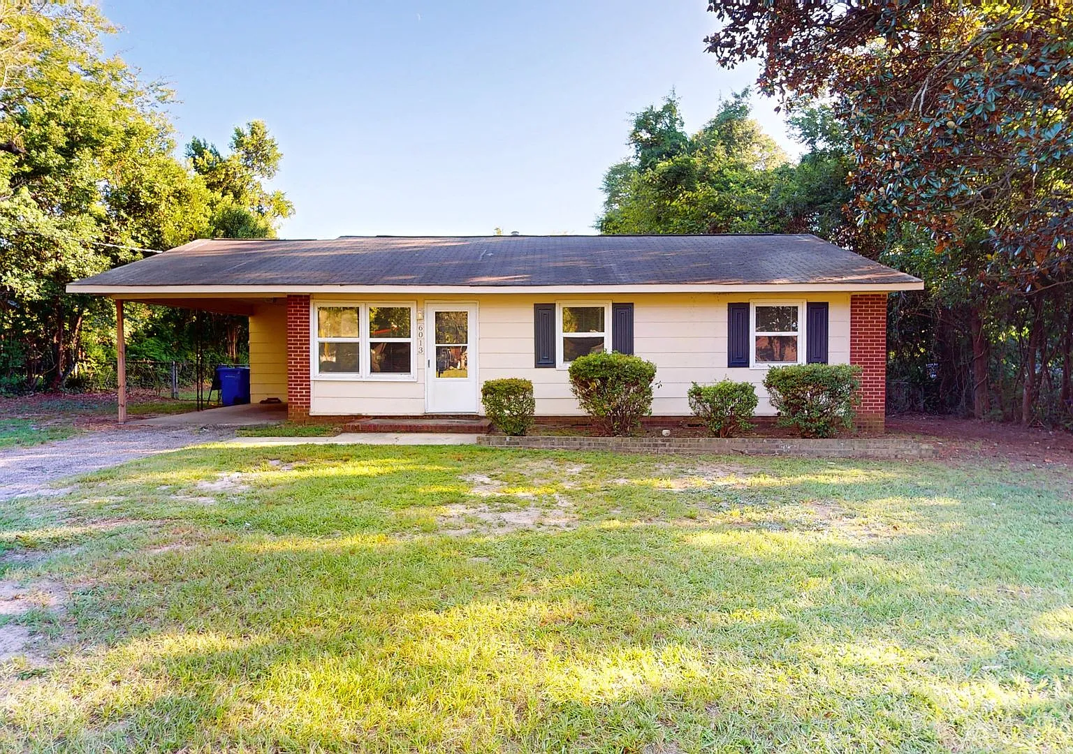 Beautiful Ranch w/ Large Fenced Back Yard Close to Shopping! — Photo 1
