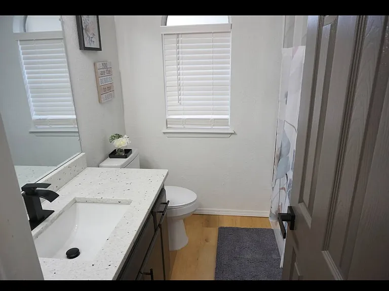 1345 E Brooks St — Photo 9