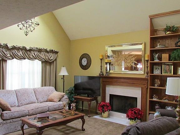 4th image of 7870 Arbor Park Dr #2