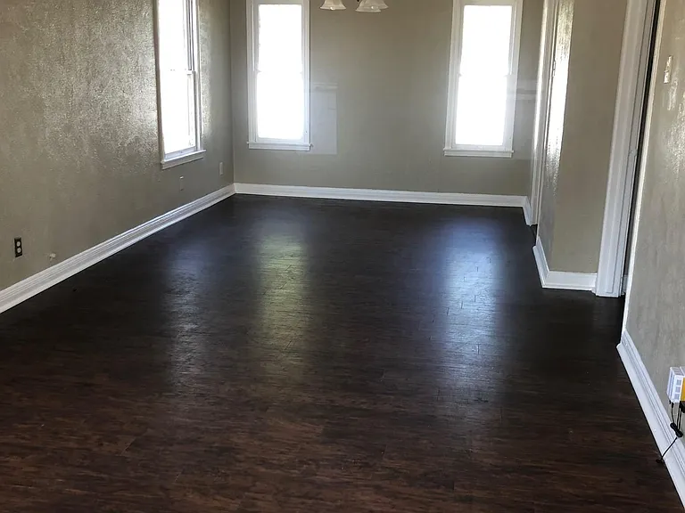 4421 Kirkwood Dr — Photo 6