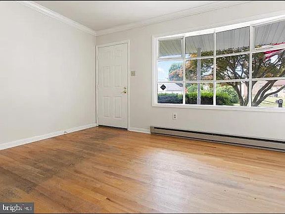 3rd image of 17504 Green Meadow Ln
