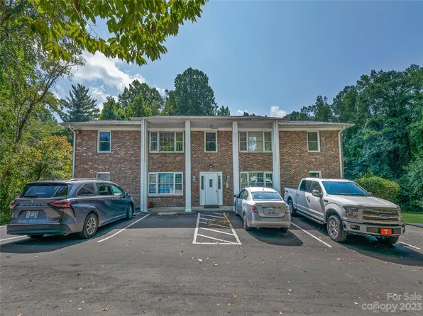 162 Allenwood Cir, Hendersonville, NC 28792