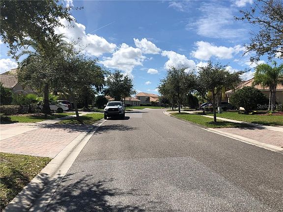 2nd image of 3521 Valleyview Dr