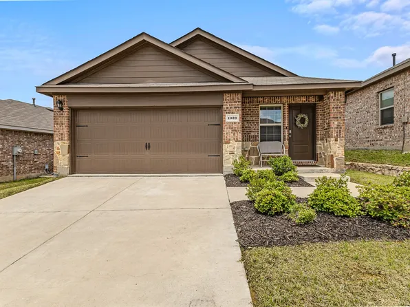 1020 Rio Bravo Dr, Forney, TX 75126