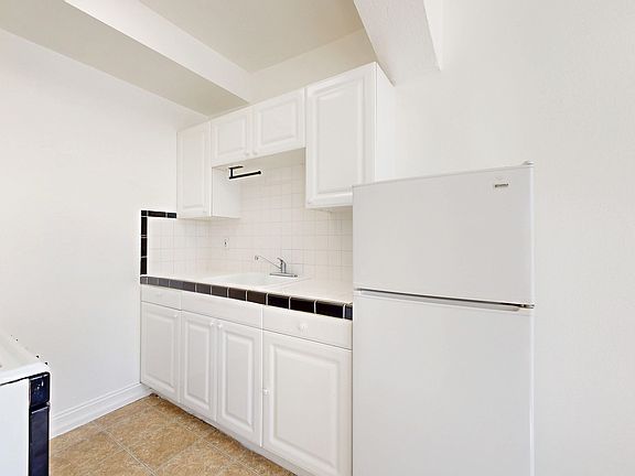 4th image of 665 Eddy St APT 64