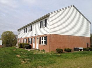 1469 Hickory Hill Ln, Seven Valleys, PA 17360