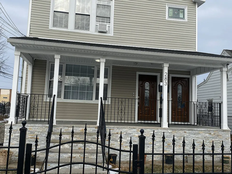 281-283 Buffalo Ave #1