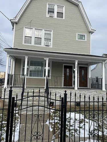 281-283 Buffalo Ave #1 Photo 1