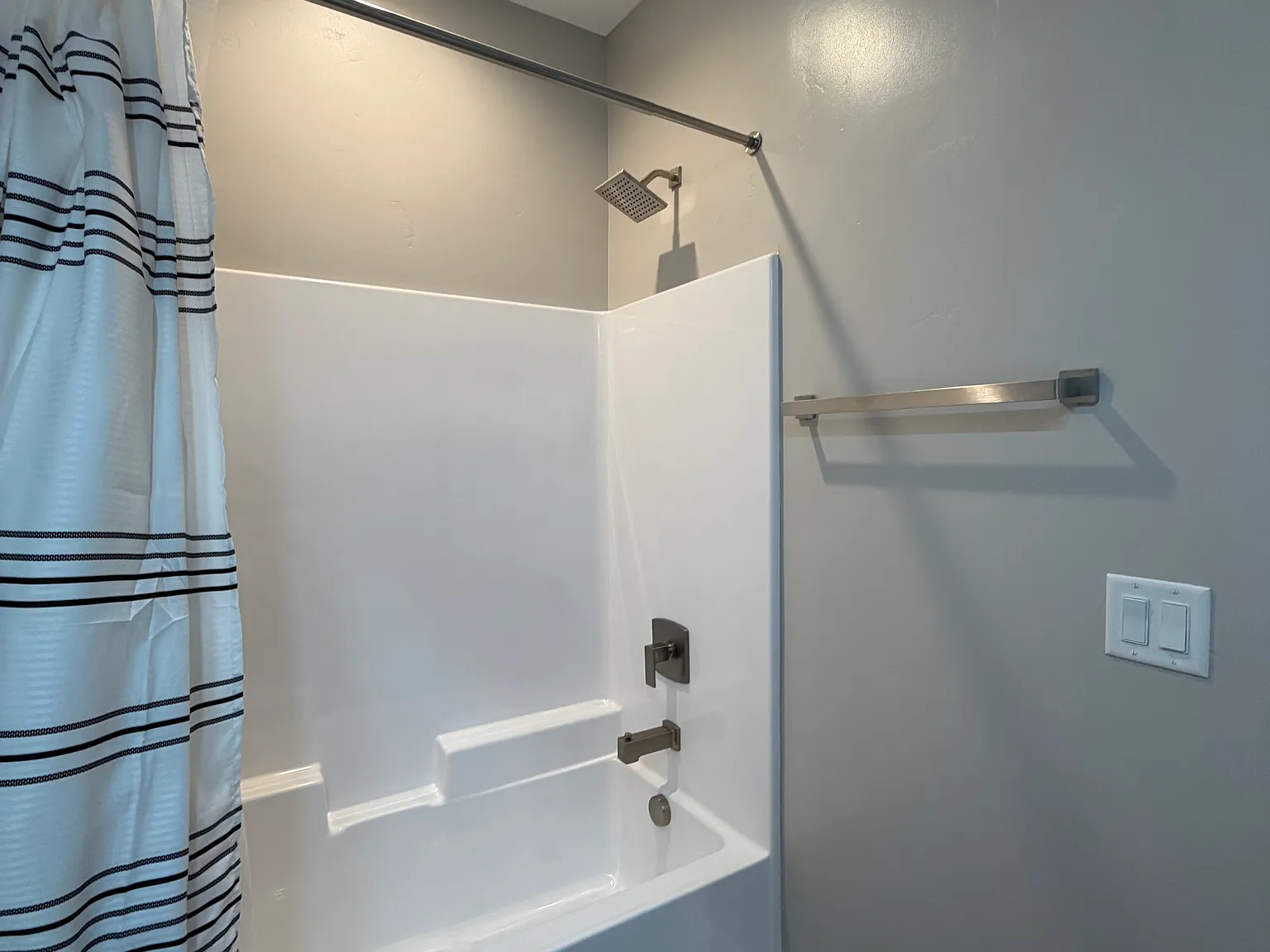 2 bed, 763 sqft, $1,350 — Photo 4