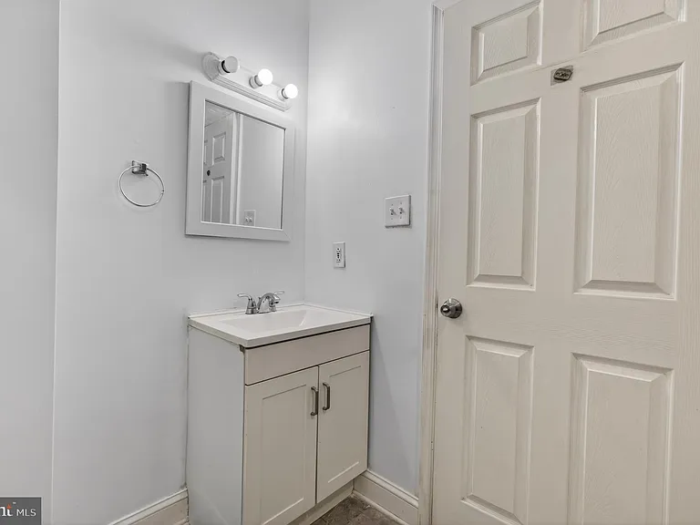 3138 W Allegheny Ave #A — Photo 14