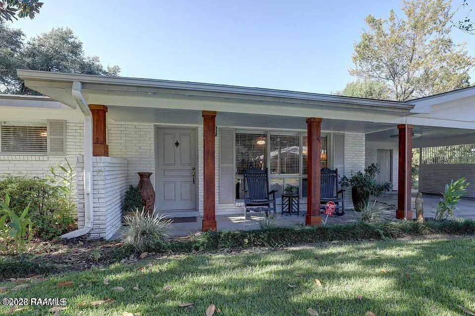 206 N Demanade Blvd