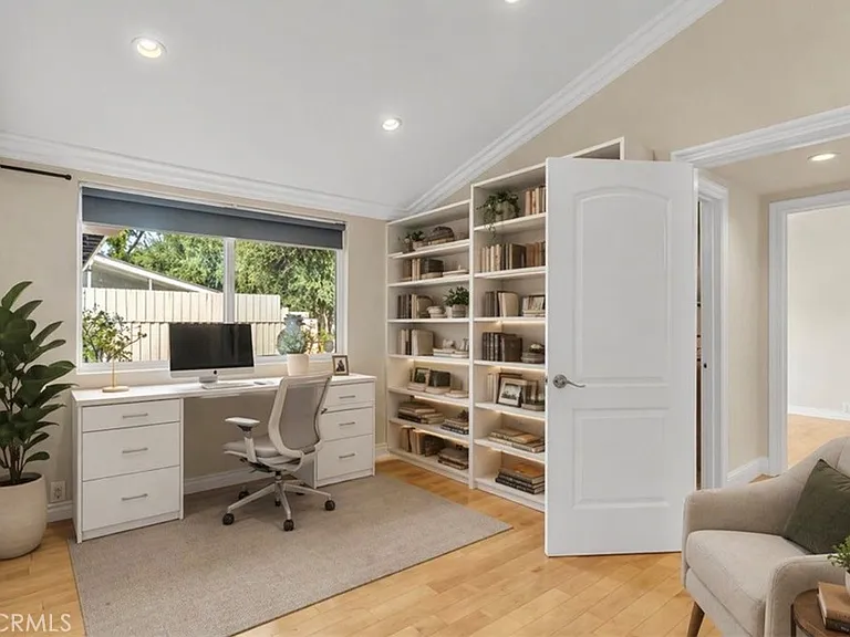 6201 Corbin Ave — Photo 11