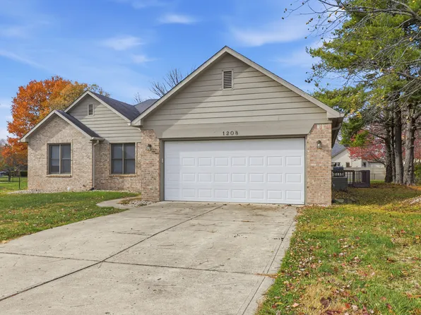 1208 Spring Mill Dr, Avon, IN 46123