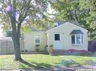 24 Holly Hill Dr, Toms River, NJ 08753