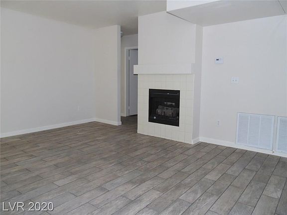4th image of 4895 S Torrey Pines Dr Unit 102