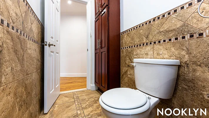 Rented by Nooklyn NYC LLC | media 22