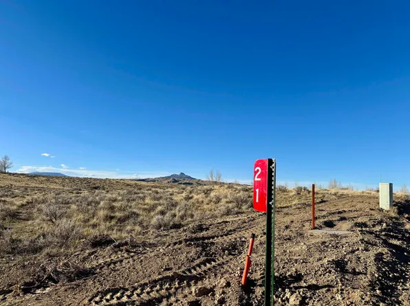 21 Rolling Hills Dr, Cody, WY 82414