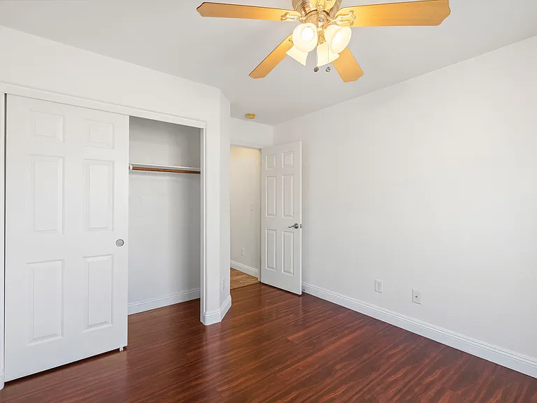 7970 Pomona Valley Ct — Photo 25