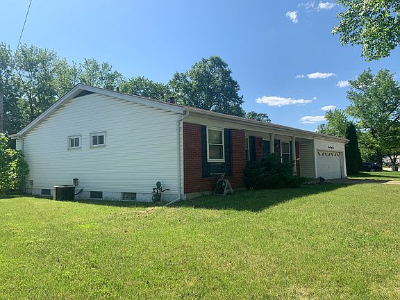 3rd image of 432 White Birch Way