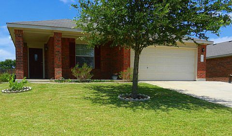 1st image of 421 Quail Hollow Dr