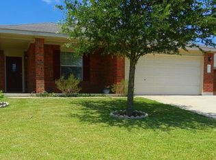 421 Quail Hollow Dr, Hutto, TX 78634