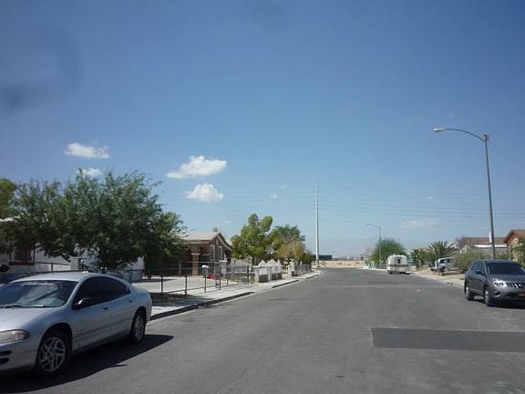 4th image of 6015 Bluehill Ave