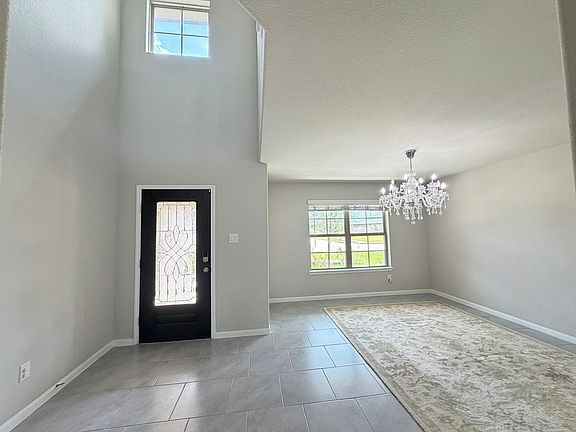 Front entryway & dining area