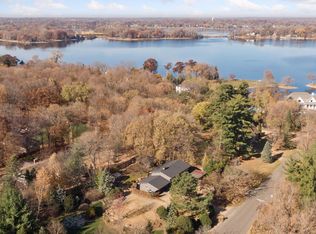 5620 Howards Point Rd, Excelsior, MN 55331
