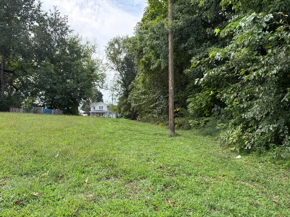 1014 15th St, Parkersburg, WV 26101
