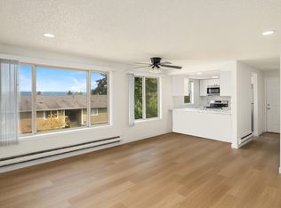 717 Hawthorne St APT D10, Everett, WA 98201