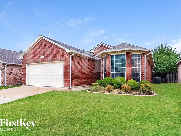 2nd image of 3757 Summersville Ln