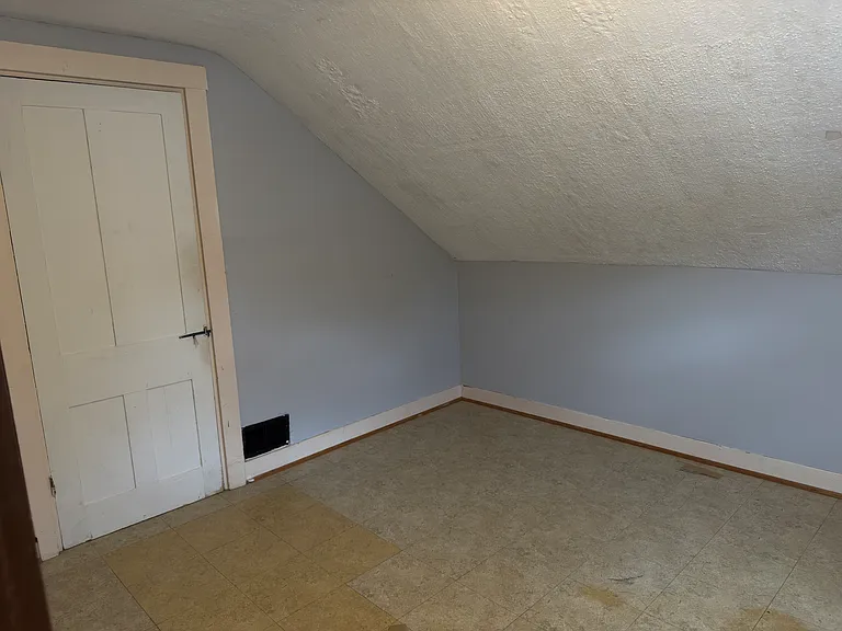441 Fairview Ave — Photo 6
