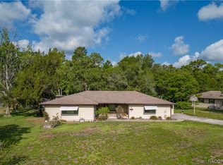 2 Laurelcherry Ct, Homosassa, FL 34446