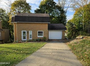 2800 Albert Dr, Altoona, PA 16602