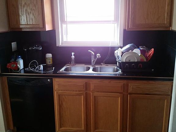 5th image of 4705 Hillside Ave