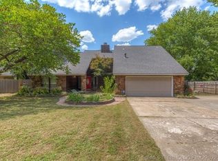 8430 Wright Pl, Broken Arrow, OK 74014