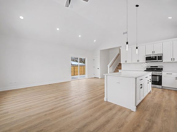 2nd image of 8244 44th St