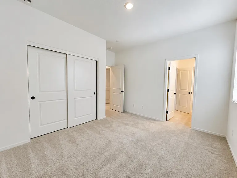 2772 E Kennedy Privado Ln — Photo 3
