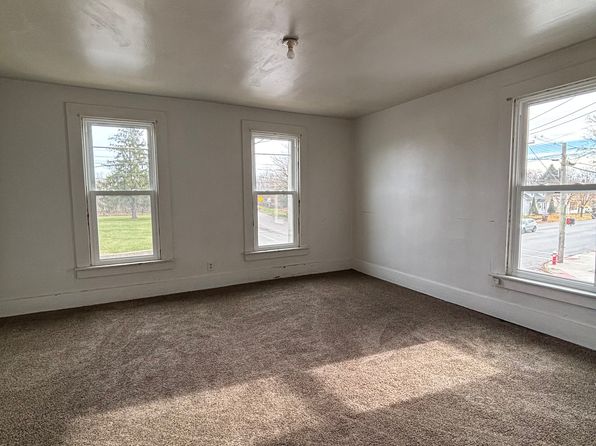 654 1/2 S Main St #654-1/2