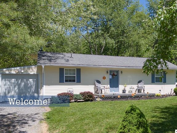 4th image of 218 Woodlawn Cir