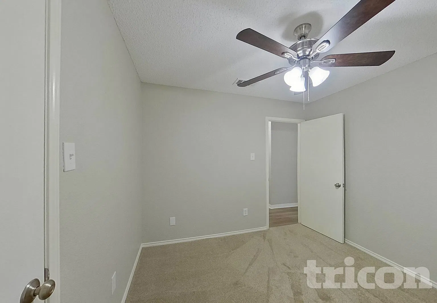 403 Hollyberry Drive Mansfield TX — Photo 3