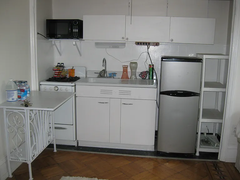 Kitchen area