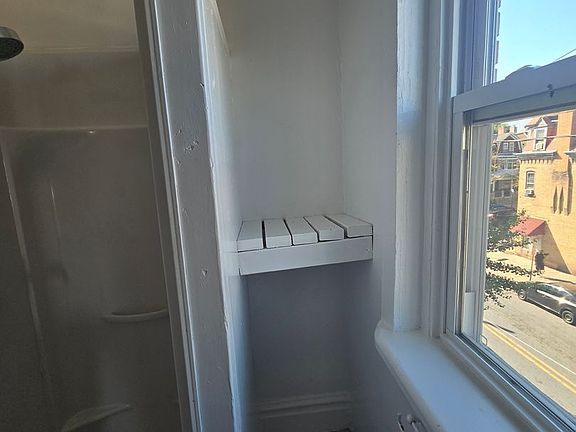 3rd image of 540 W Allen St APT 5
